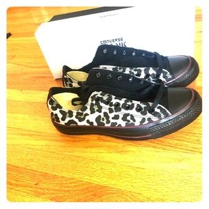 Converse all star custom leopard